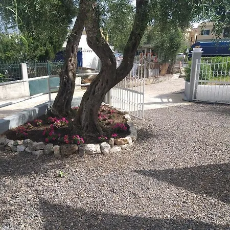 Apartman Marina House Guviá